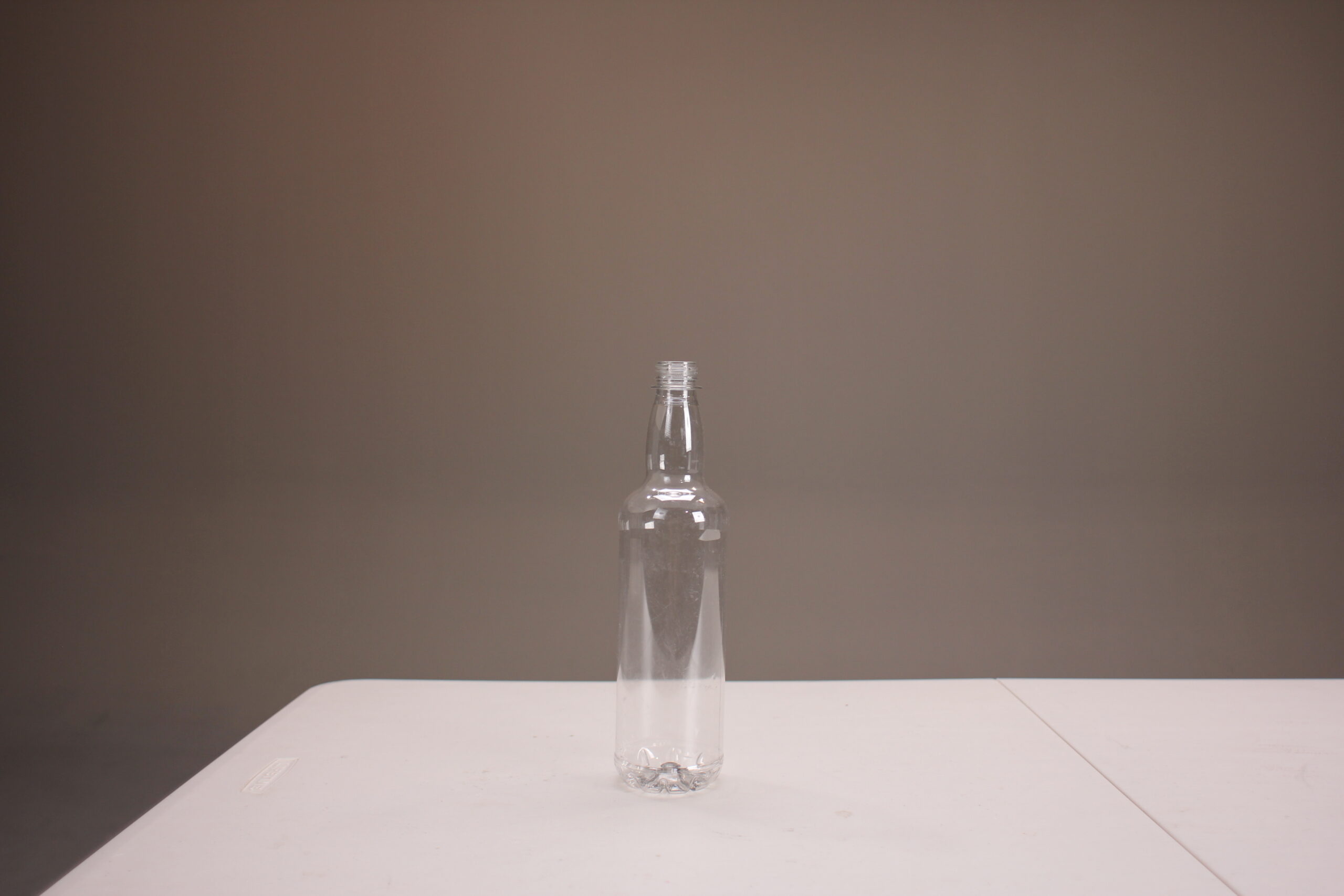 750ML RUM 28MM 1881